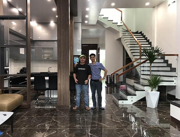 Phòng khách anh Toản