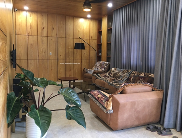 Phòng khách chú Bắc