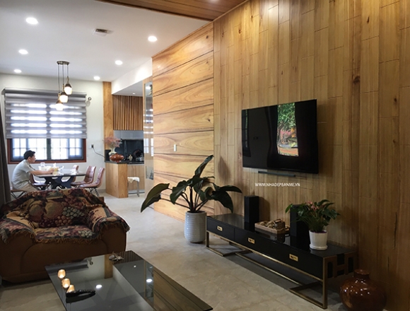 Phòng khách chú Bắc